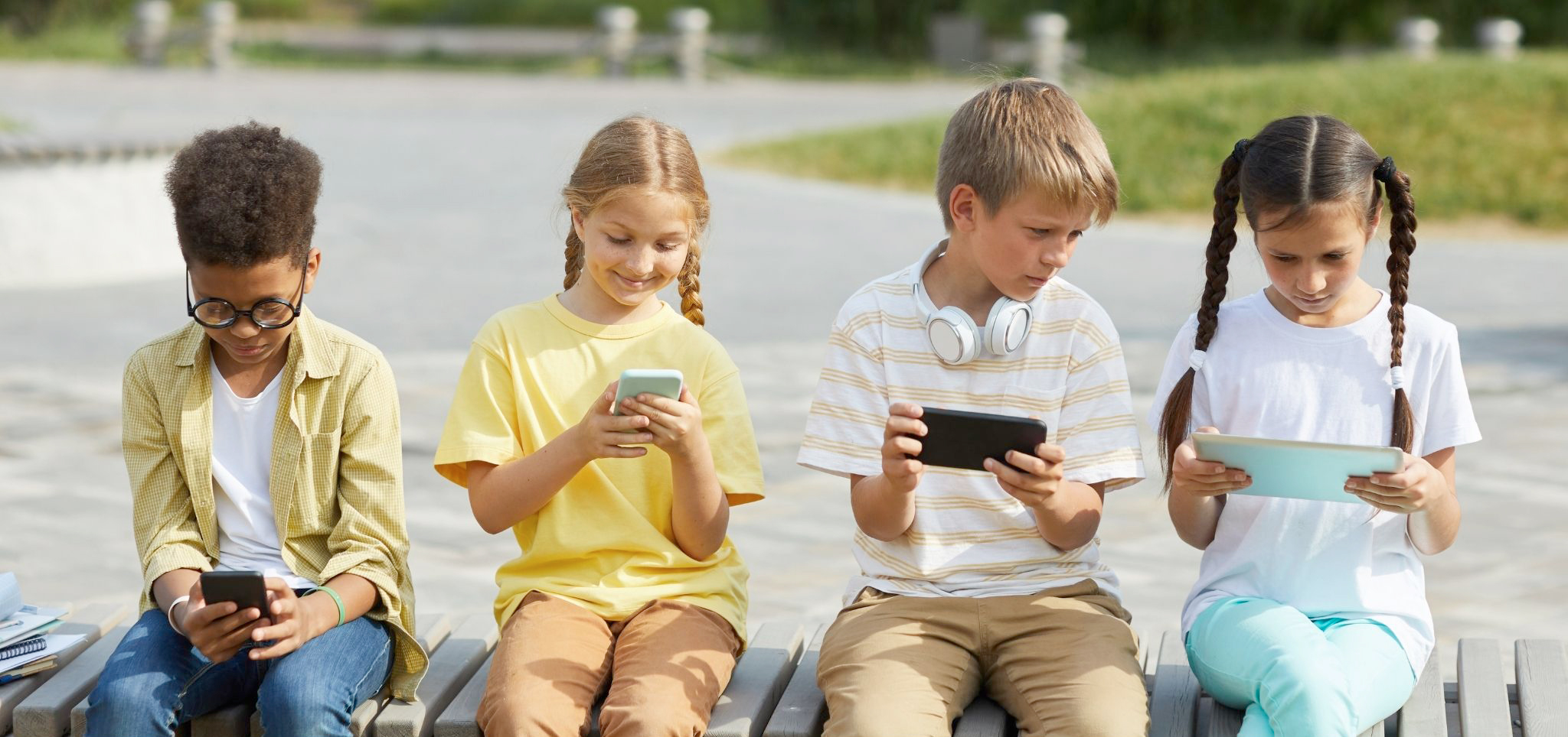 Come disintossicare i bambini dalla droga degli smartphone - Autodisciplina, Calciatori professionisti, Campioni del calcio, Crescita personale, Determinazione, Mentalità da campioni, Mentalità vincente, Miglioramento personale, Motivazione sportiva, Performance sportiva, Preparazione atletica, Resilienza, Storie di successo nel calcio, Successo sportivo, Tecniche di allenamento